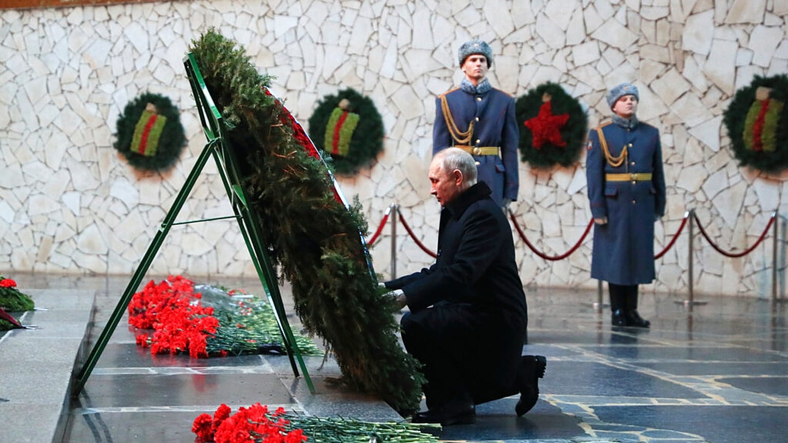 Rusya Devlet Başkanı Vladimir Putin Stalingrad Muharebesi anmalarına katıldı