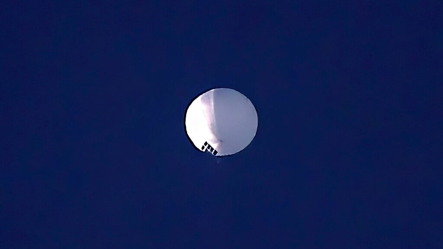 Un ballon de surveillance chinois survole le territoire américain