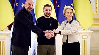 De g. à dr. : le président du Conseil européen C. Michel, le président ukrainien V. Zelensky et la cheffe de la Commission européenne U. von der Leyen - Kyiv, le 03/02/2023