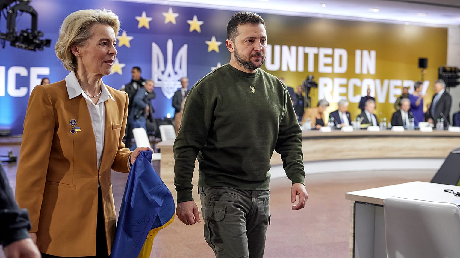 EU-Kommissionspräsidentin Ursula von der Leyen und der ukrainische Präsident Wolodymyr Selenskyj in Kiew, 2. Februar 2023