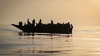 2022 yılında 105 bin 140 göçmenin deniz yoluyla İtalya'ya giriş yaptı