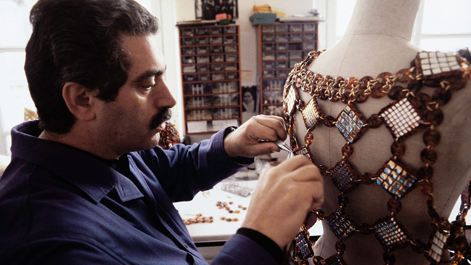 مصمم الأزياء الإسباني باكو رابان 