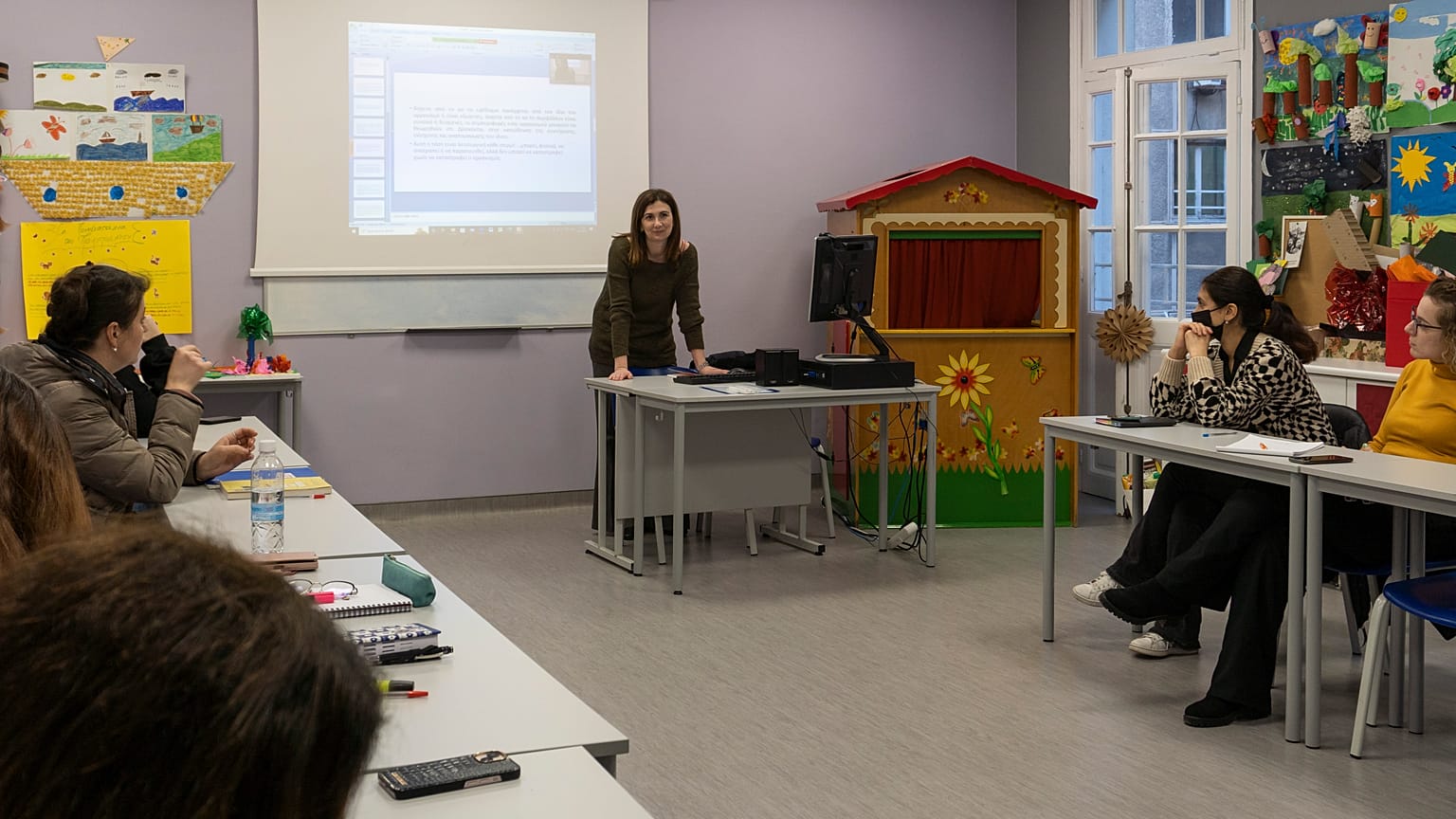 Εκπαίδευση στον τομέα φροντίδας βρεφών και νηπίων