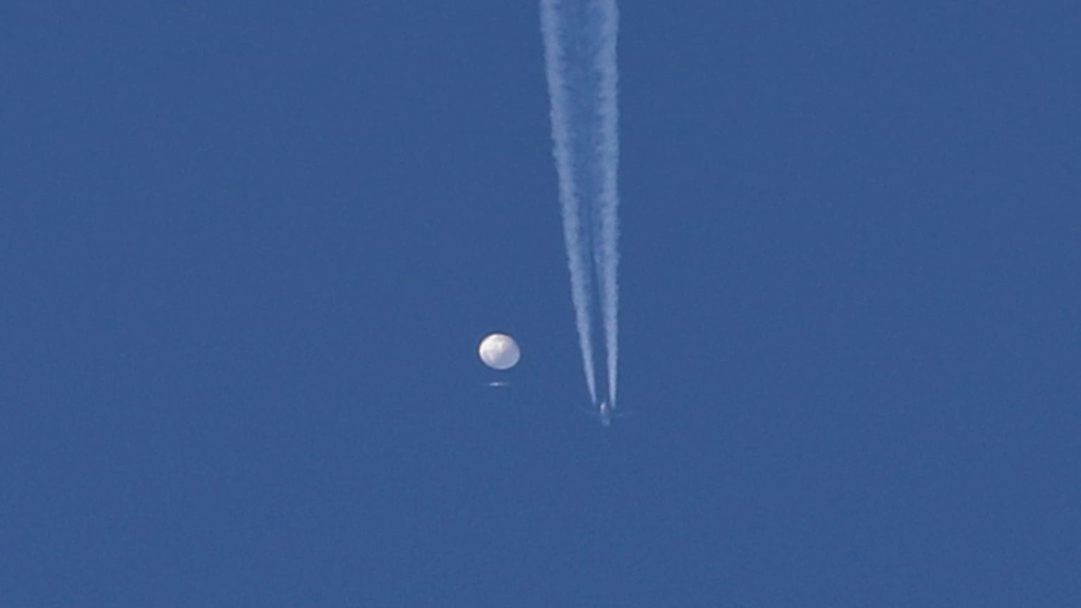 China insiste en que el globo no er más que una aeronave civil errante utilizada principalmente para investigaciones meteorológicas que se desvió de su ruta por el viento.