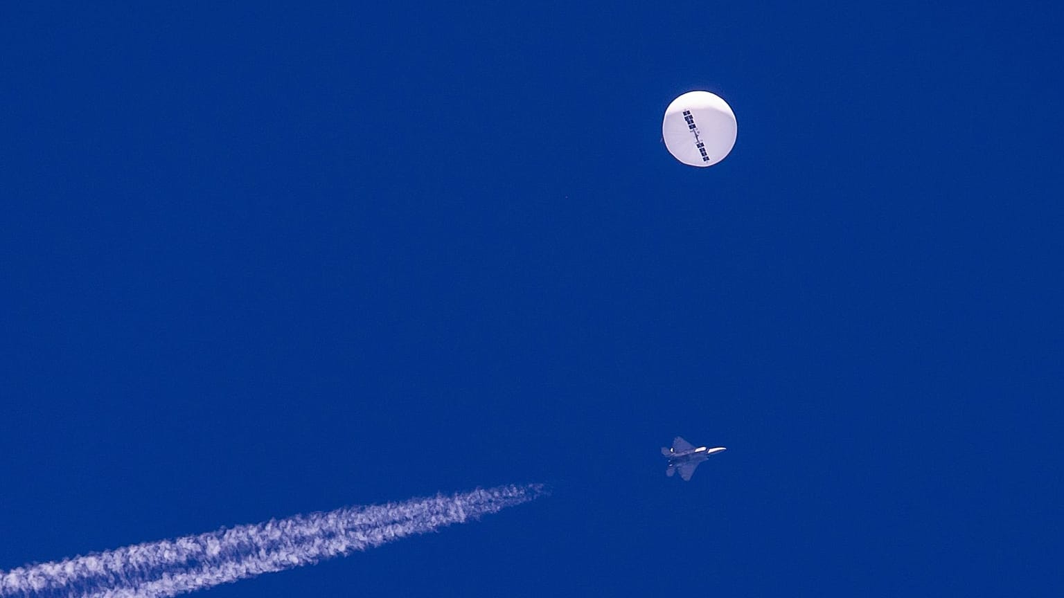 Çin'e ait 'casus balon' ABD ordusu tarafından vuruldu