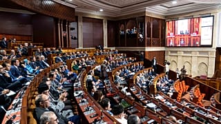 نواب البرلمان المغربي خلال جلسة للتنديد بقرار البرلمان الأوروبي بعد قرار صدر مؤخرا ينتقد حرية الصحافة في المغرب