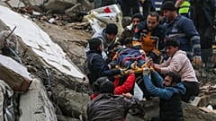 Schweres Erdbeben erschüttert die Türkei und Syrien