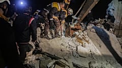Halep'te deprem sonrası kurtarma çalışmaları