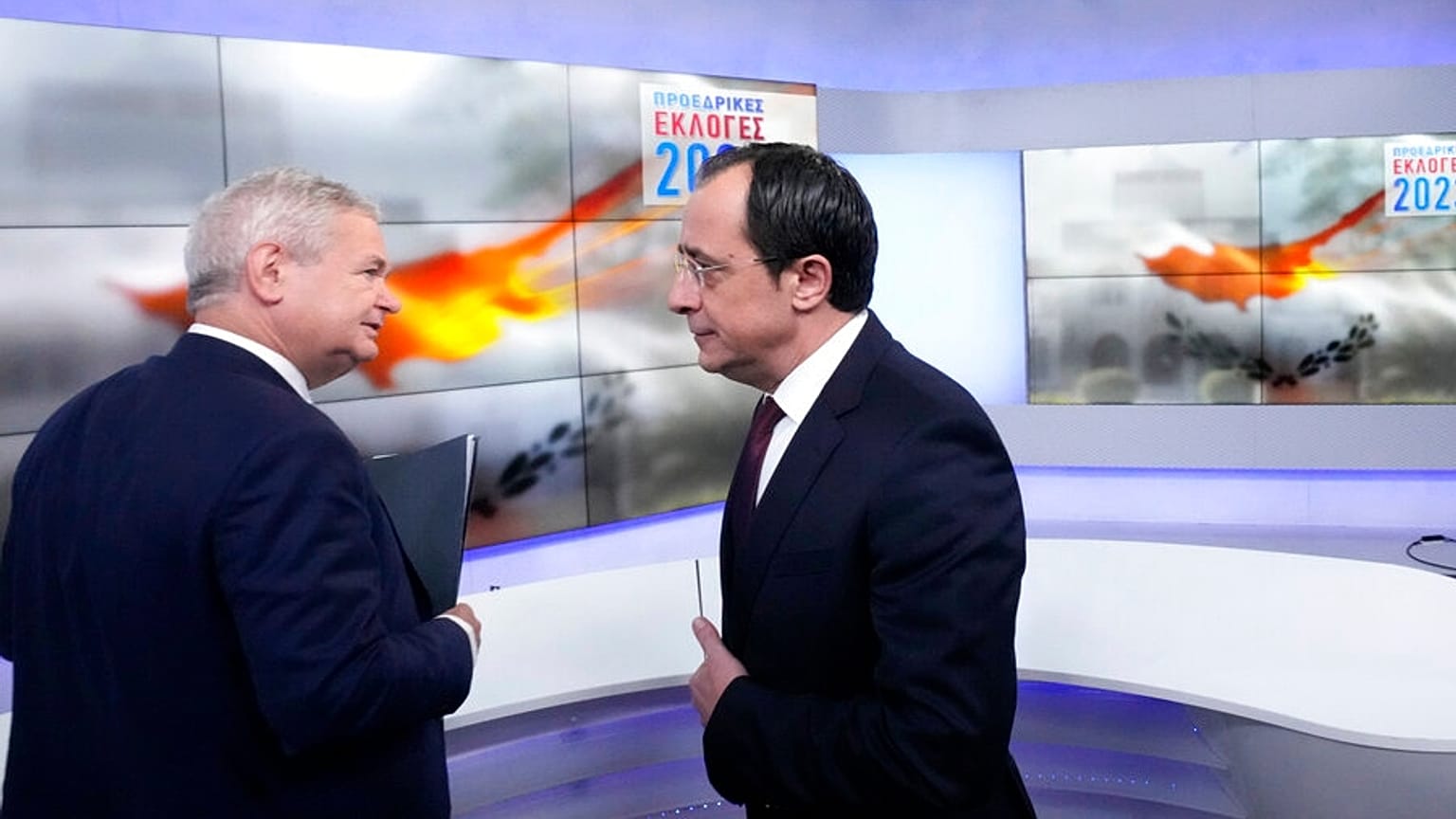 Nikos Hristodulidis (sağda) Andreas Mavroyannis (solda) Kıbrıs Rum Yönetimi devlet başkanlığı seçimlerinin ikinci tuunda yarışacak