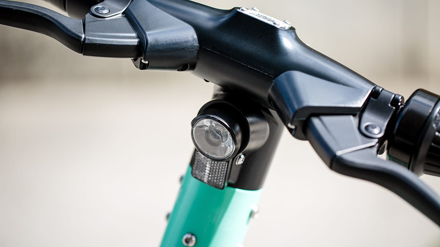 Seit einigen Jahren sind E-Scooter in deutschen Städten überall zu sehen.
