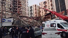 In der Stadt Diyarbakir wird fieberhaft nach Überlebenden gesucht