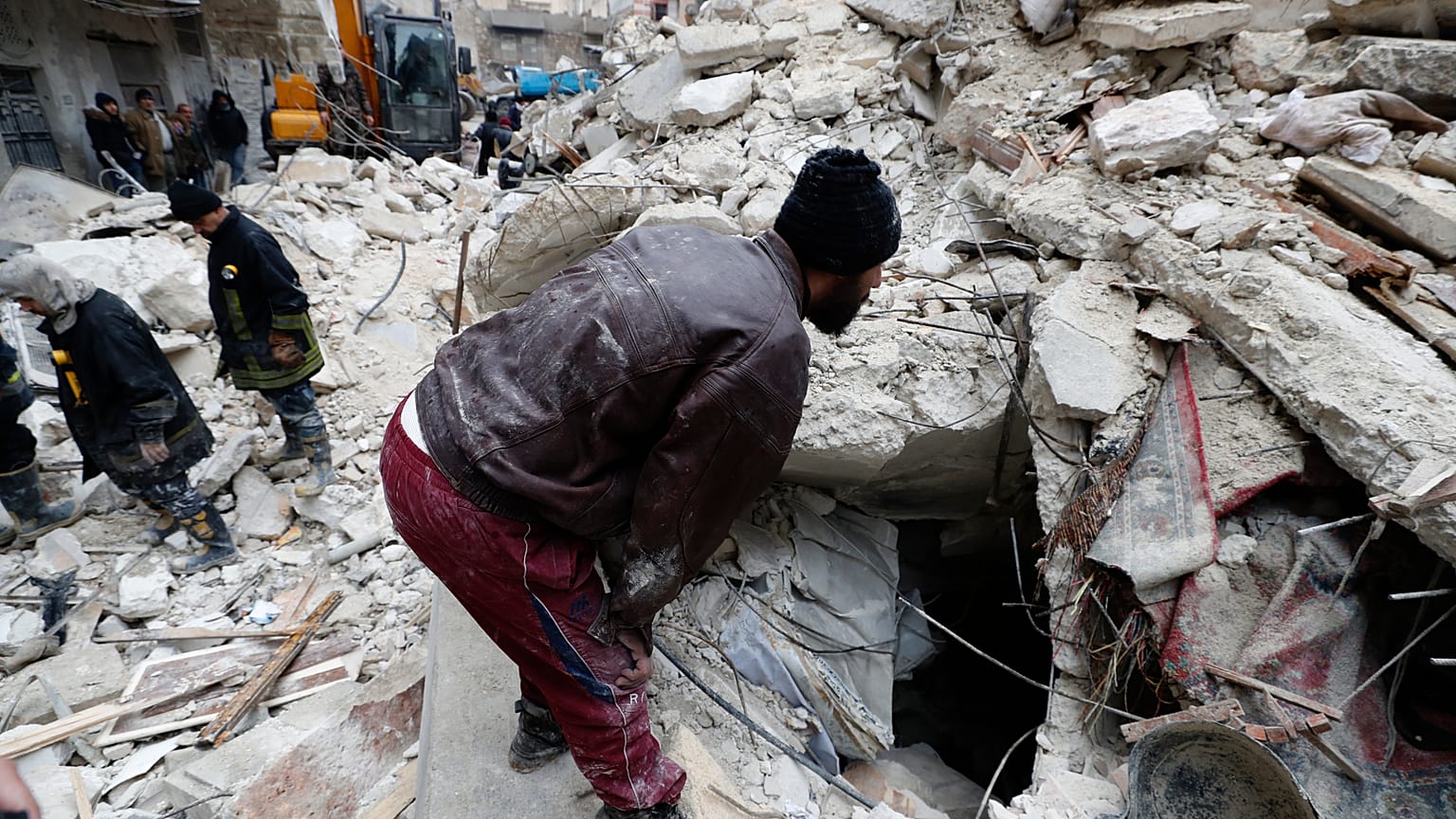 Bergungsarbeiten inAleppo
