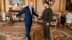العاهل البريطاتي تشارلز الثالث يستقبل بقصر باكنغخام الرئيس الأوكراني فولوديمير زيلينسكي 08/02/2023