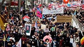 Manifestation contre la réforme des retraites à Paris en France - 11.02.2023