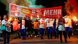 Εικονα από τις επιτυχημένες κινητοποιήσεις του σωματείου IGMetal της Γερμανίας