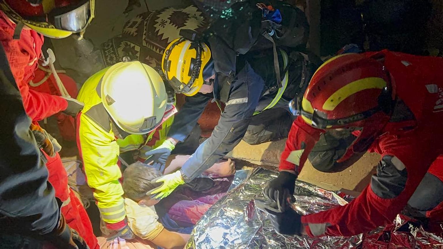 Munka közben a Baptista Szeretetszolgálat mentőcsapata