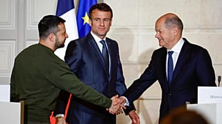 Emmanuel Macron accueille Olaf Scholz et Volodymyr Zelensky à l'Élysée mercredi 8 février.