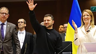 O presidente ucraniano foi aplaudido de pé pelos eurodeputados