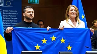 Volodimir Zelenszkij és Roberta Metsola Brüsszelben. 2023.02.09-én
