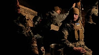 Ukrán frontkatonák Bahmut térségében február 8.-án