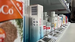 Gyógyszerek egy budapesti patika polcain