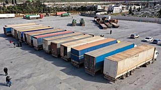 Cilvegözü Sınır Kapısı'nda Suriye'ye insani yardım götürmek için bekleyen tırlar / Arşiv