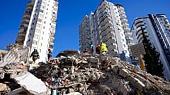 Kahramanmaraş merkezli depremler sonucu 6 bin 500'den fazla bina yıkıldı, yüzlerce bina da oturulamaz durumda
