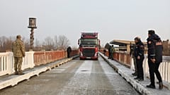 Alican Sınır Kapısı, 35 yıl sonra deprem yardımları için açıldı