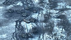 Как утверждают представители ВСУ, на снимке запечатлена российская колонна бронетехники, разбитая под Угледаром, февраль 2023 года.
