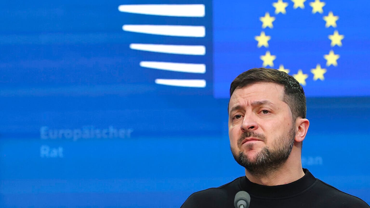 Volodymyr Zelenskyy, Presidente da Ucrânia, em conferência de imprensa no âmbito de um Conselho Europeu, em Bruxelas, Bélgica