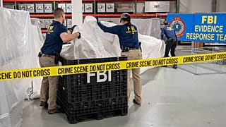Trümmerteil des mutmaßlichen chinesischen Spionageballons werden vom FBI untersucht.