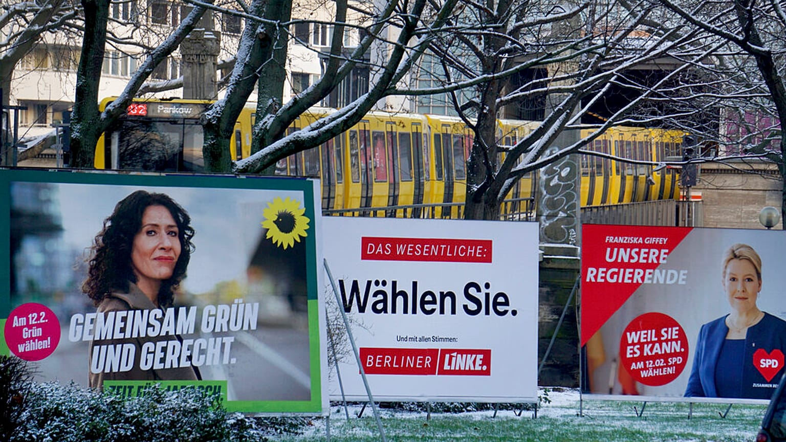 Affiches électorales pour la campagne à Berlin.