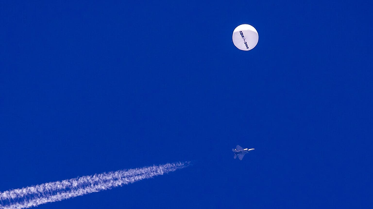 Premier ballon suspect abattu par un avion américain, 4 février 2023