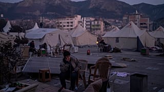 Палаточный лагерь для жертв землетрясения в Антакье, провинция Хатай, 13 февраля 2023 г.