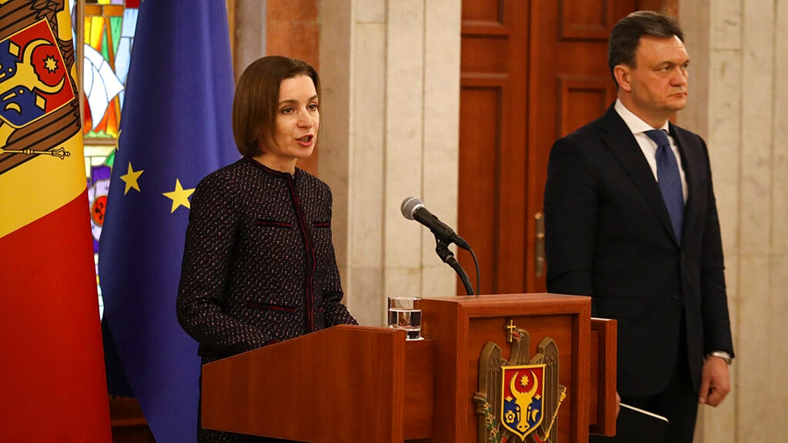 A moldovai köztársasági elnök az új moldáv miniszterelnökkel néhány napja 