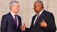 Jens Stoltenberg mit Lloyd Austin