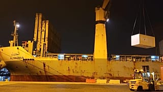 Katar, Türkiyer için taahüt ettiği konteyner evlerin ilk bölümünü göndermeye başladı 