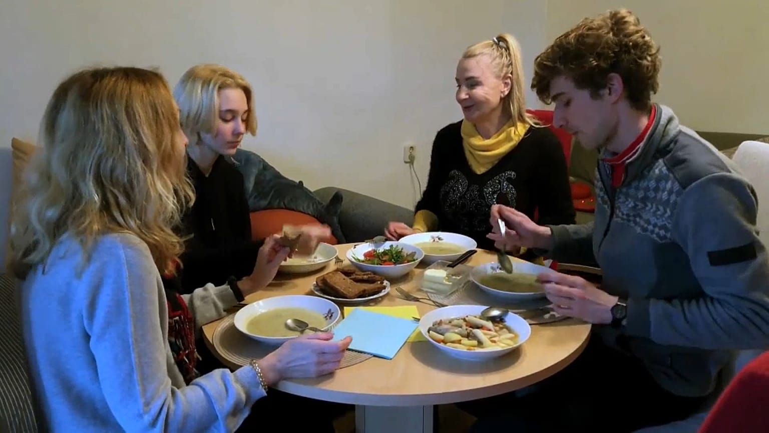 La famille d'Albina Okulova, réfugiée ukrainienne qui vit à Potsdam, en Allemagne.