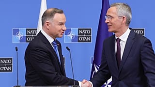 Встреча президента Польши Анджея Дуды и генсека НАТО Йенса Столтенберга в Брюсселе. 15 февраля 2023 года
