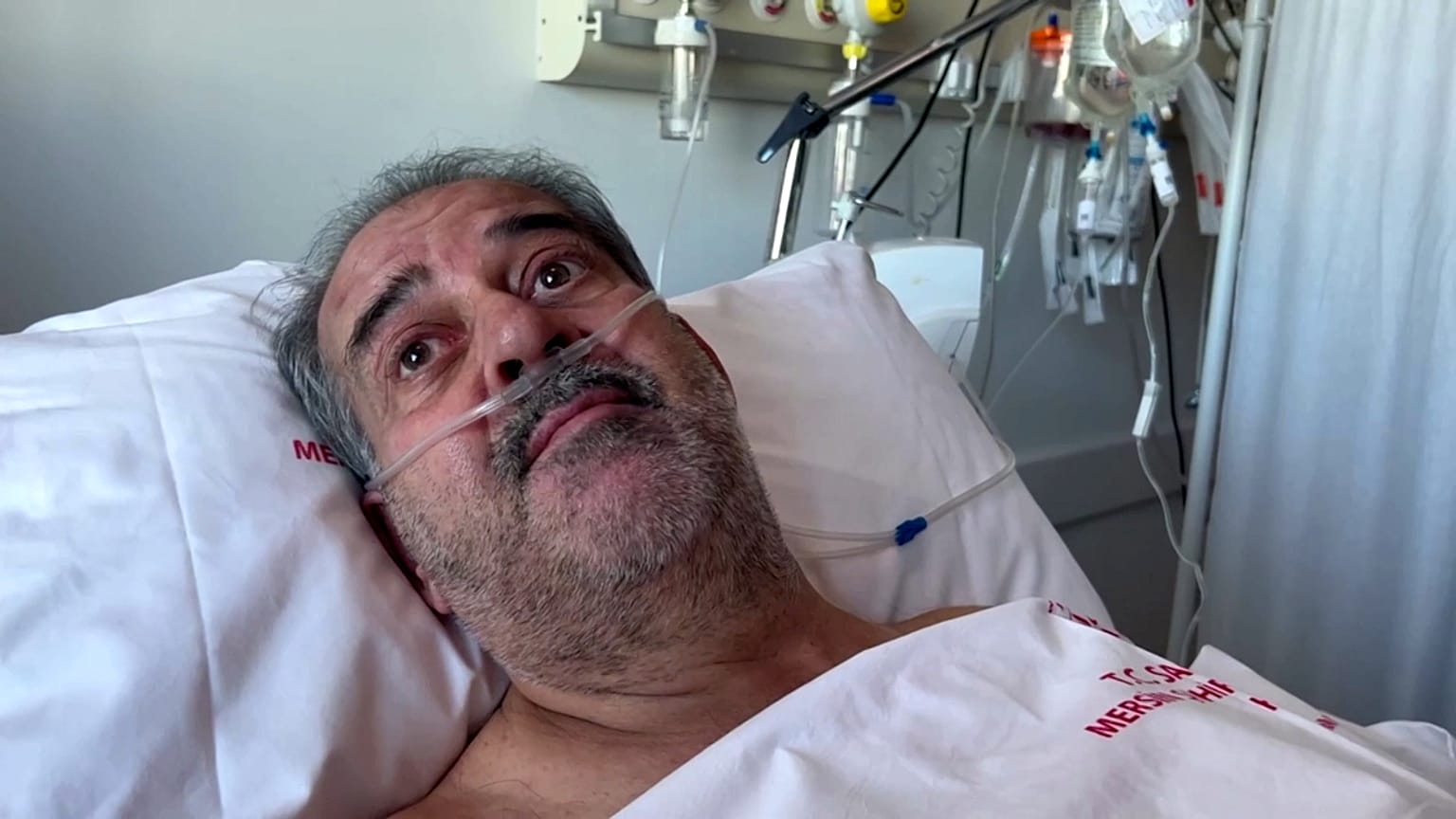 Depremzede idrar içerek hayatta kalmış