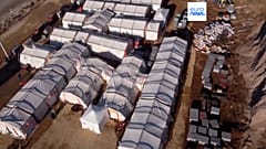 Auf 2.000 m2 helfen französische Ärzt:innen und Rettungssanitäter:innen der notleidenden Bevölkerung und stellen die medizinische Versorgung sicher.