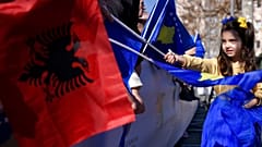 15 Jahre Unabhängigkeit werden im Kosovo gefeiert