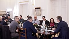 Από την συνάντηση του πρωθυπουργού με εκπροσώπους του καλλιτεχνικού κόσμου