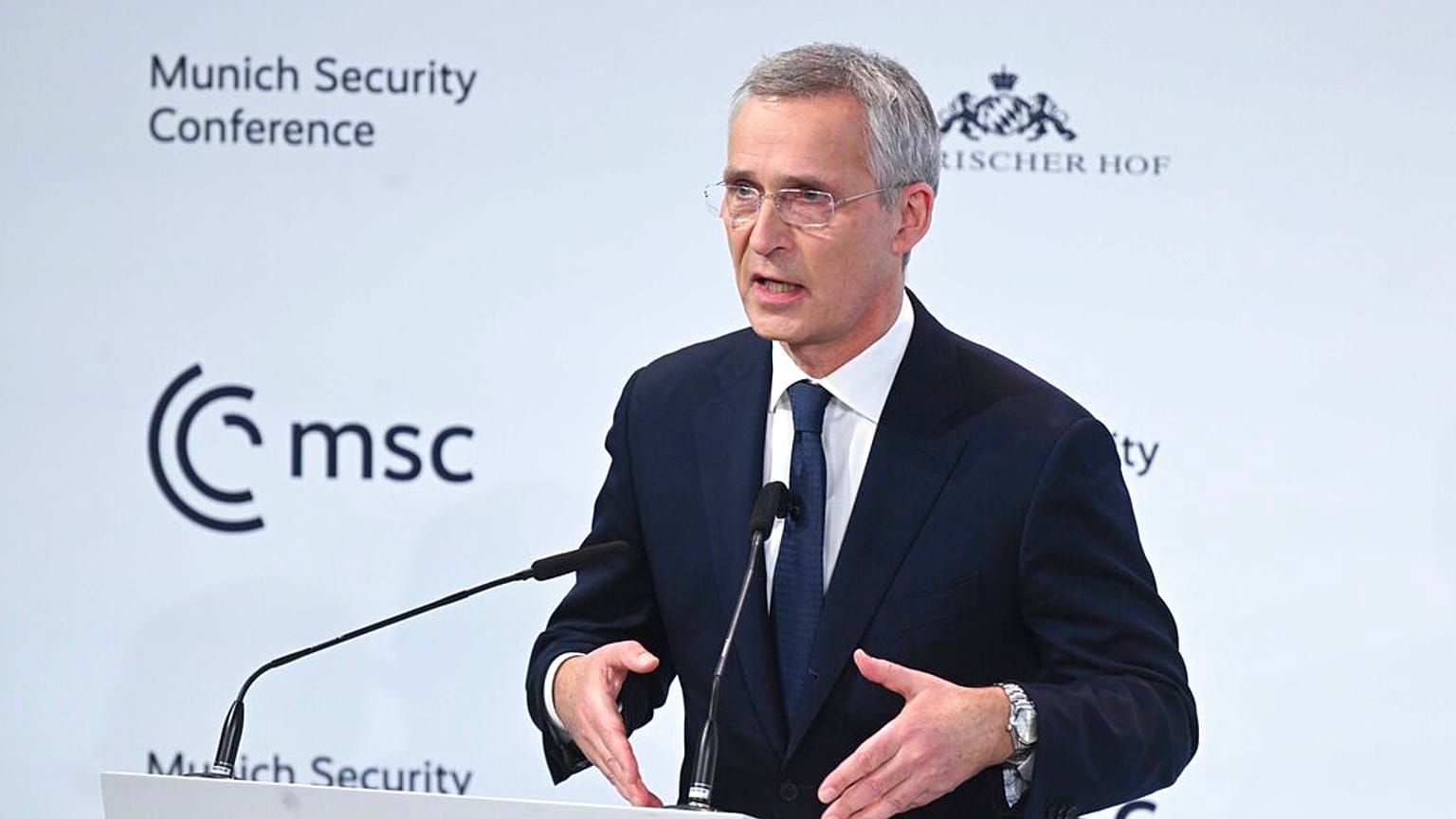 Jens Stoltenberg, le secrétaire général de l'OTAN, prononce un discours lors de la Conférence de Munich sur la sécurité, à Munich (Allemagne), le samedi 18 février 2023.