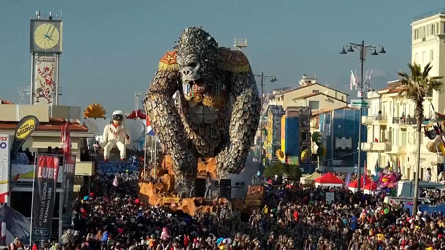 Viareggio Festival celebrates its 150th anniversary with giant puppets as usual.