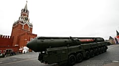АРХИВ: российский Тополь М на параде 9 мая 2017 года