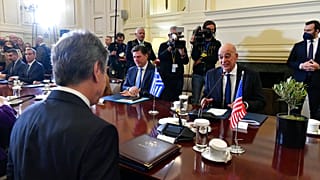 Ελληνική και αμερικάνικη αντιπροσωπεία συναντώνται στο Ελληνικό υπουργείο Εξωτερικών
