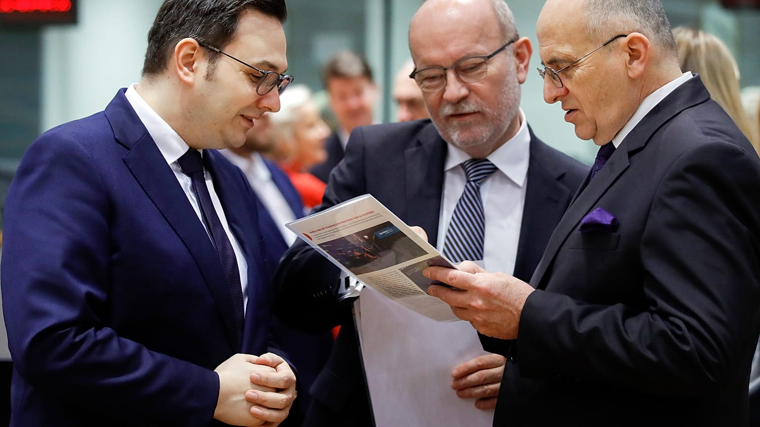Jan Lipavsky cseh, Rastislav Kacer szlovák és Zbigniew Rau lengyel külügyminiszter az EU külügyminisztereit tömörítő Külügyi Tanács brüsszeli ülésén 20