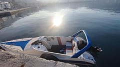 Το ταχύπλοο που μετέφερε τους μετανάστες στη Σάμο