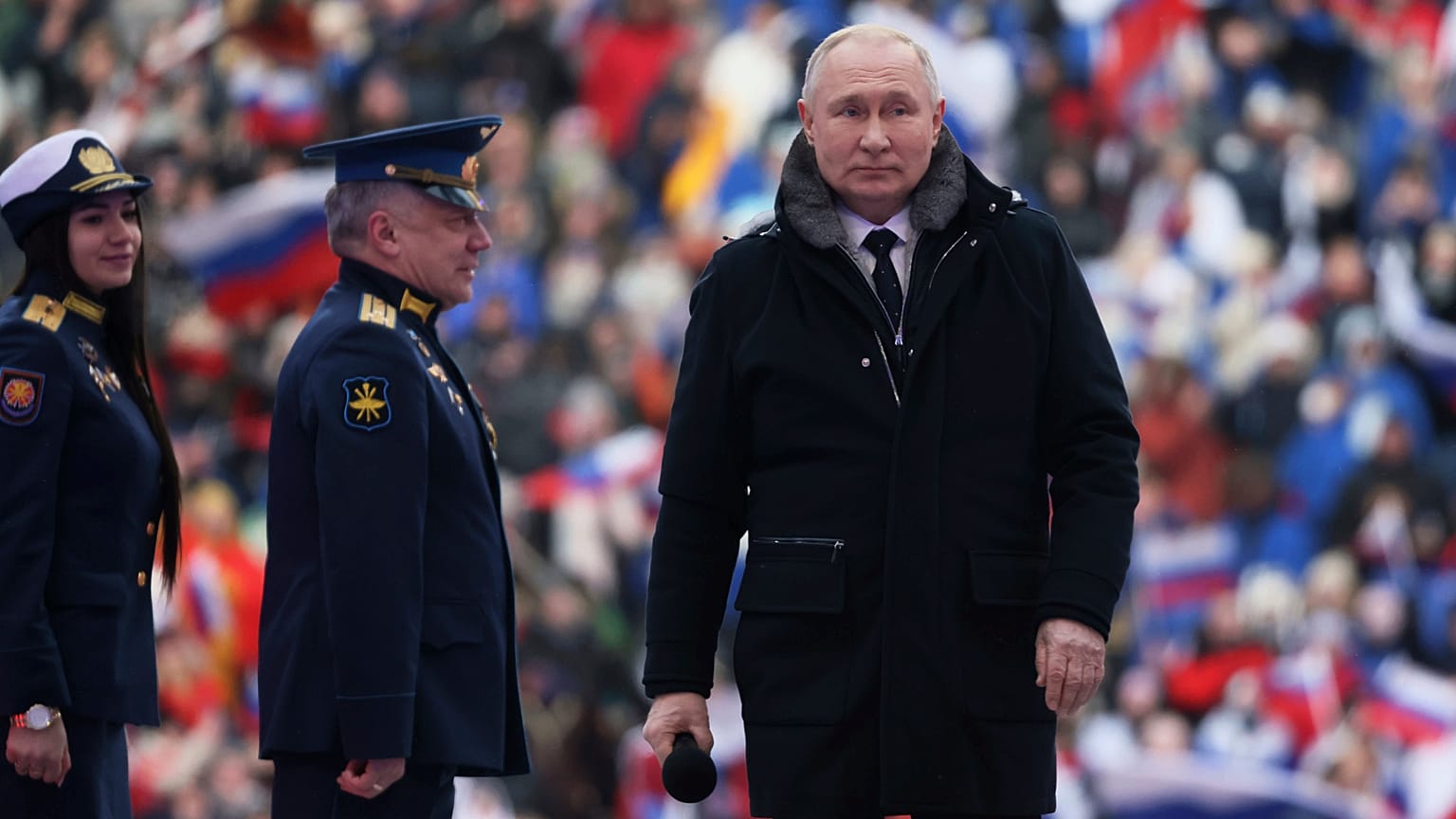 Russian President Vladimir Putin arrives to the ''Glory to the Defenders of the Fatherland'' concert